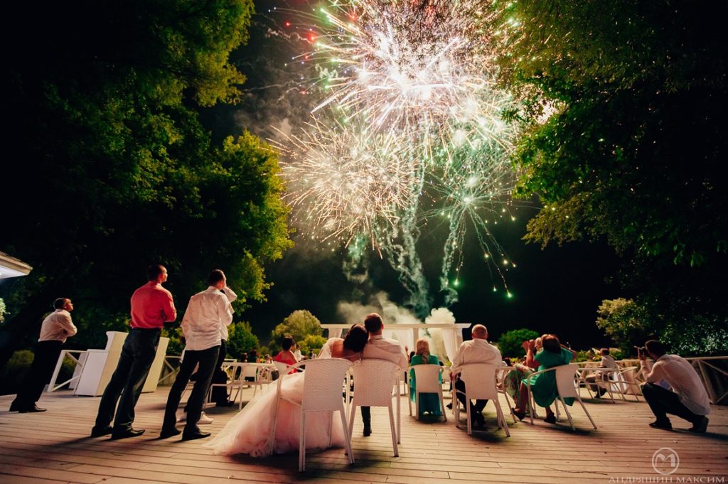 organizacija svadby so zvezdami v restorane kurorte dubrovskom shikarnyj saljut